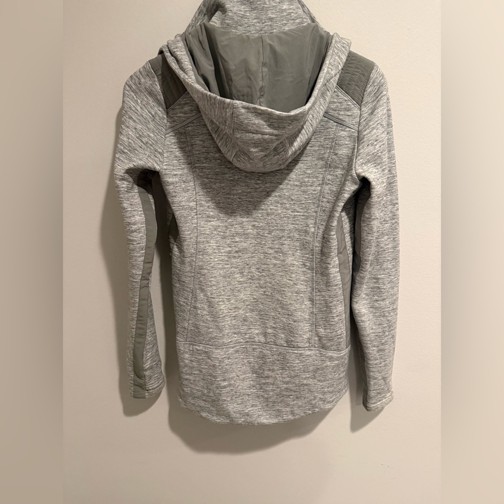 Athleta Stronger Jacket Women’s M Gray Hooded Full Zip Fleece Backed Travel Run - Picture 12 of 12